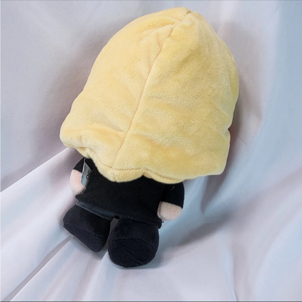 Harry Potter Luna Lovegood 9” Plush - Picture 4 of 5